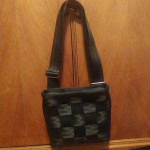 Harvey's original seatbelt purse